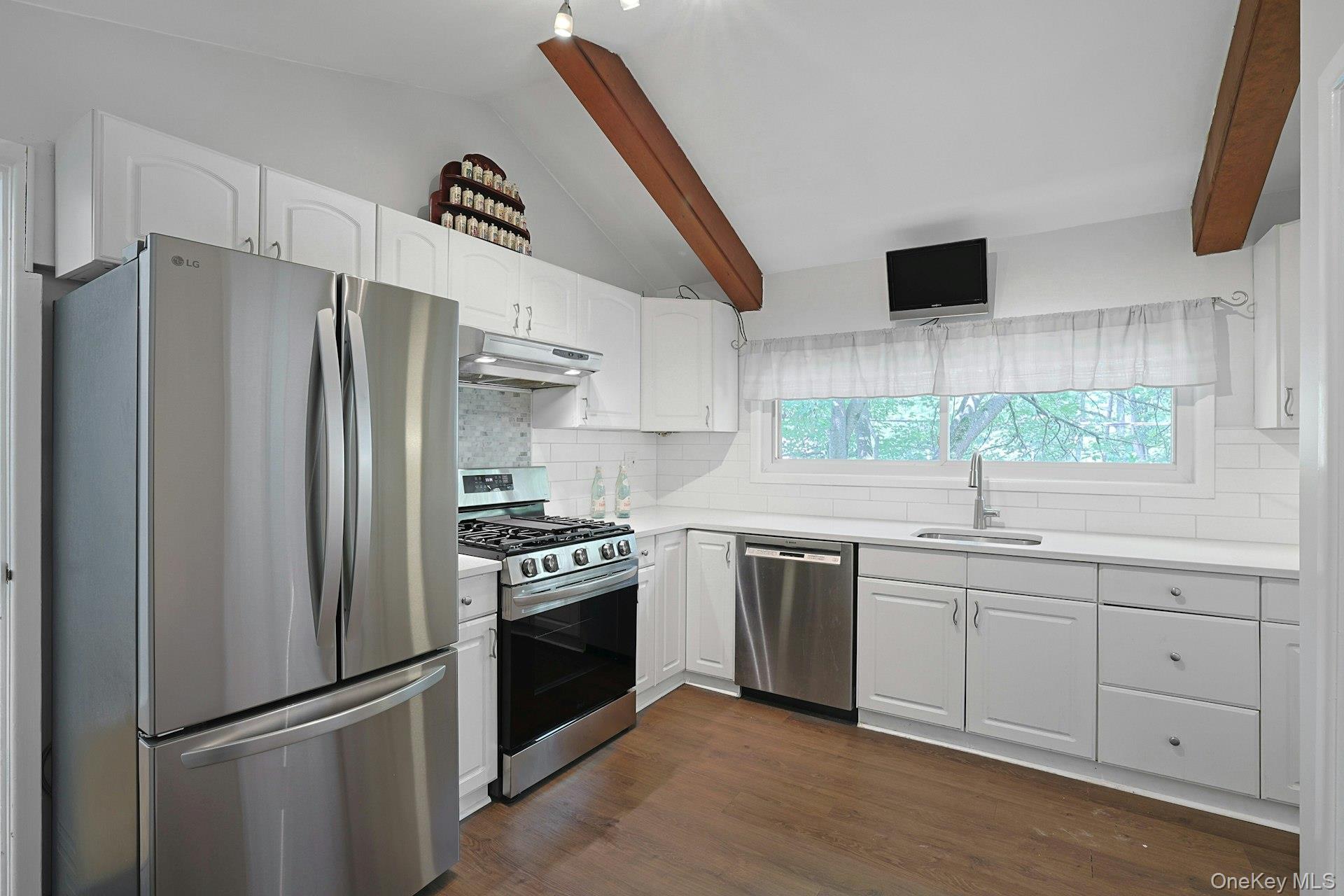 103 Wood Hollow Lane