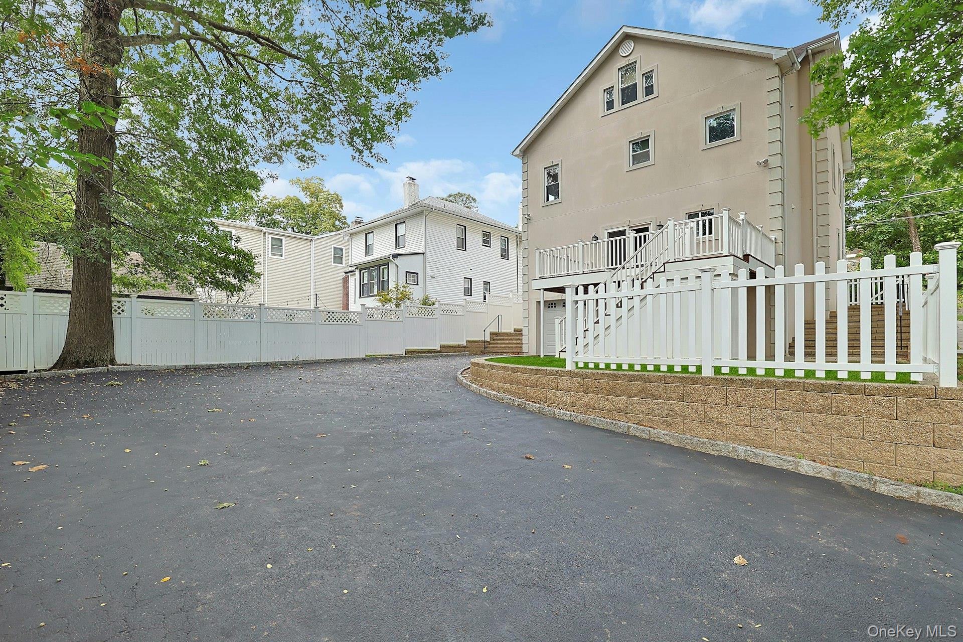 150 Parkview Avenue