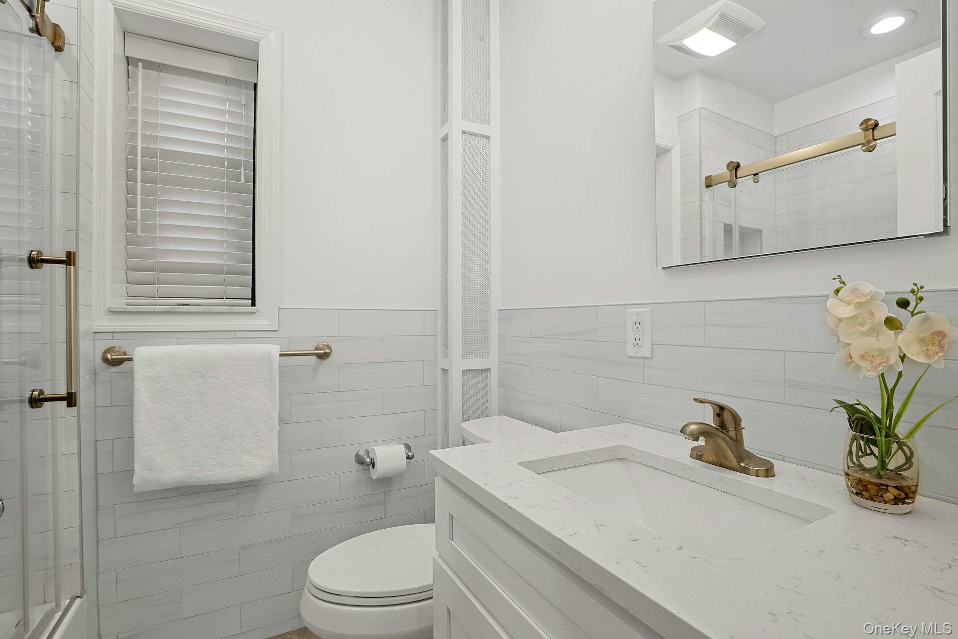 1245 California Road Unit: b23