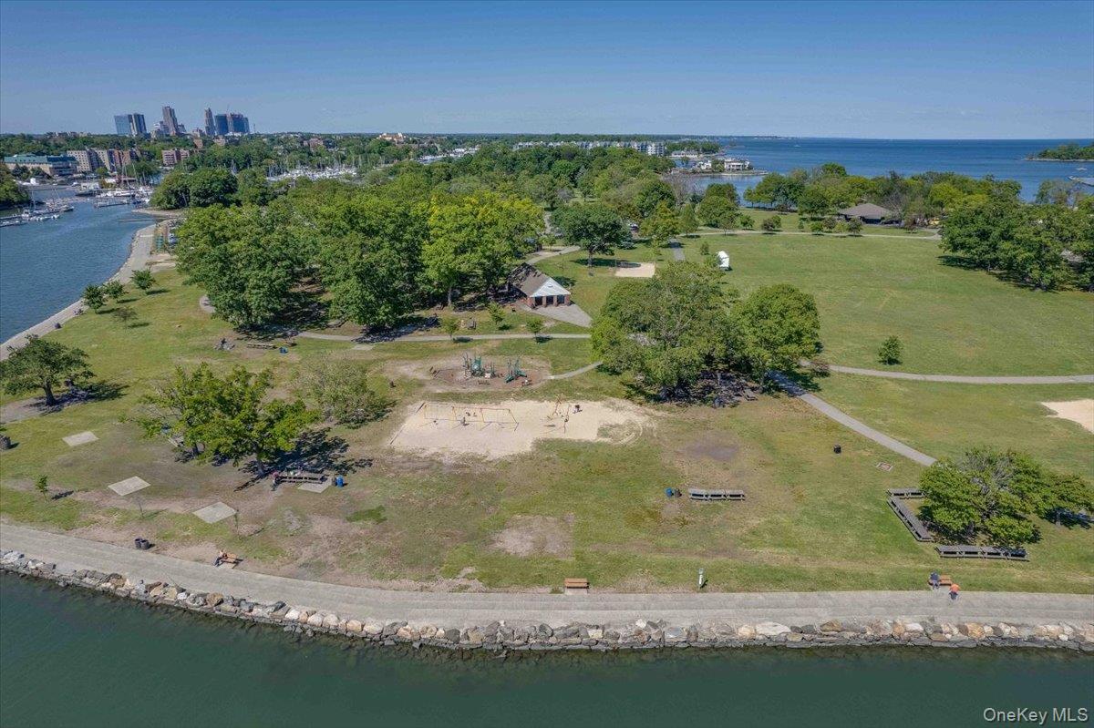 20 Keogh Lane Unit: 1b