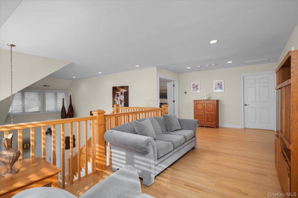 775 Scarsdale Road Unit: 7