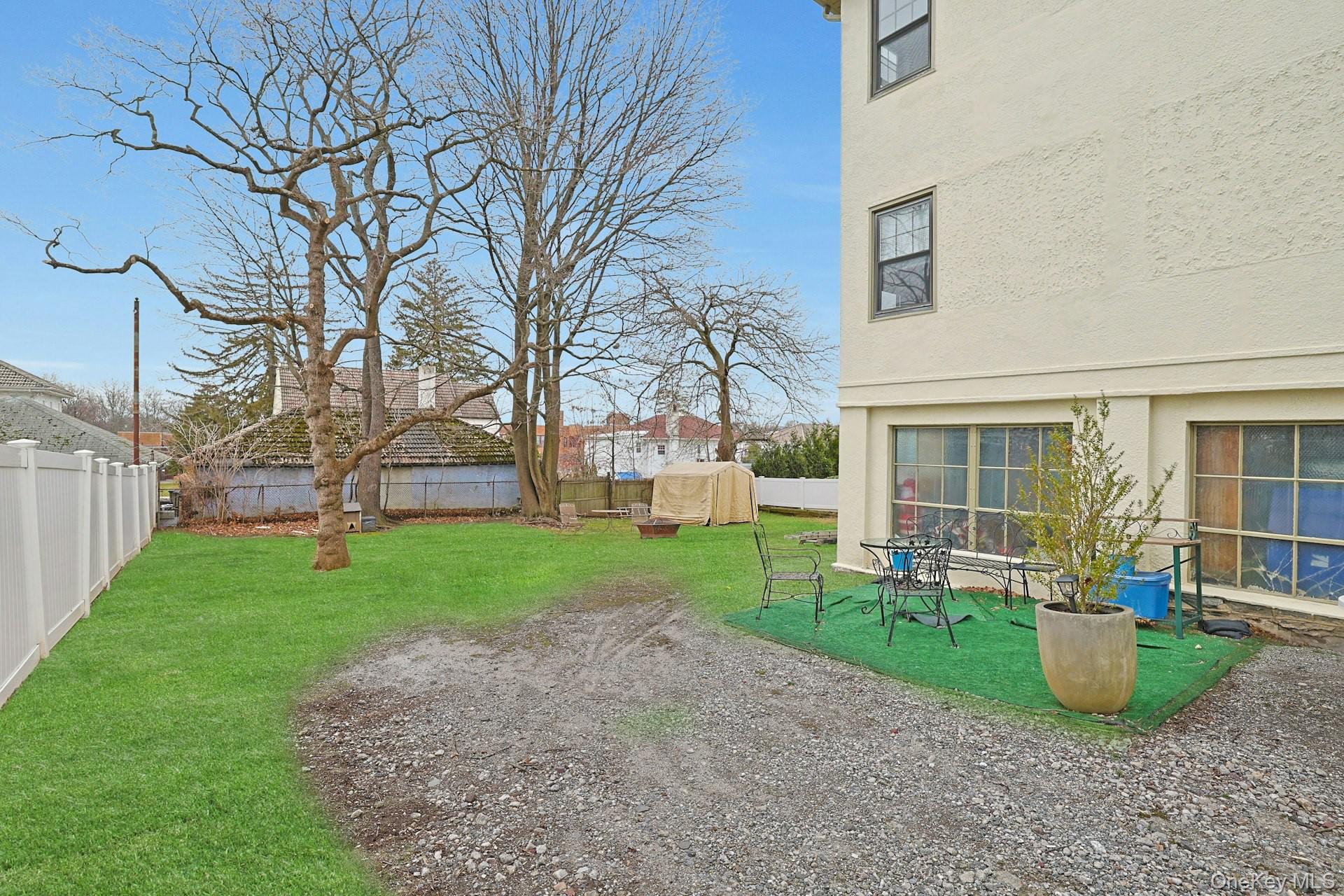 39 Neptune Avenue