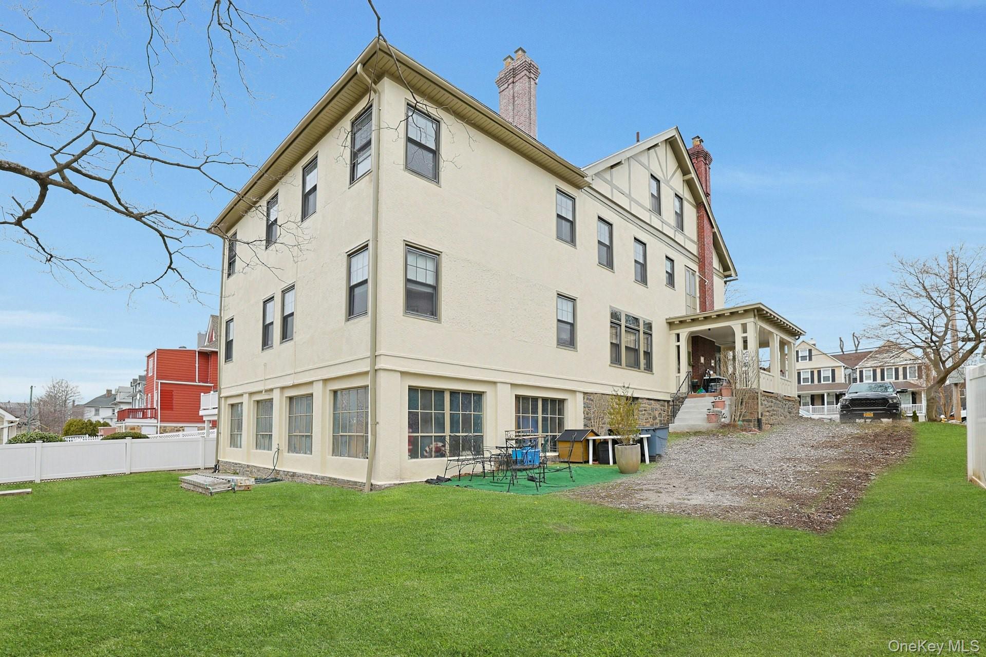 39 Neptune Avenue