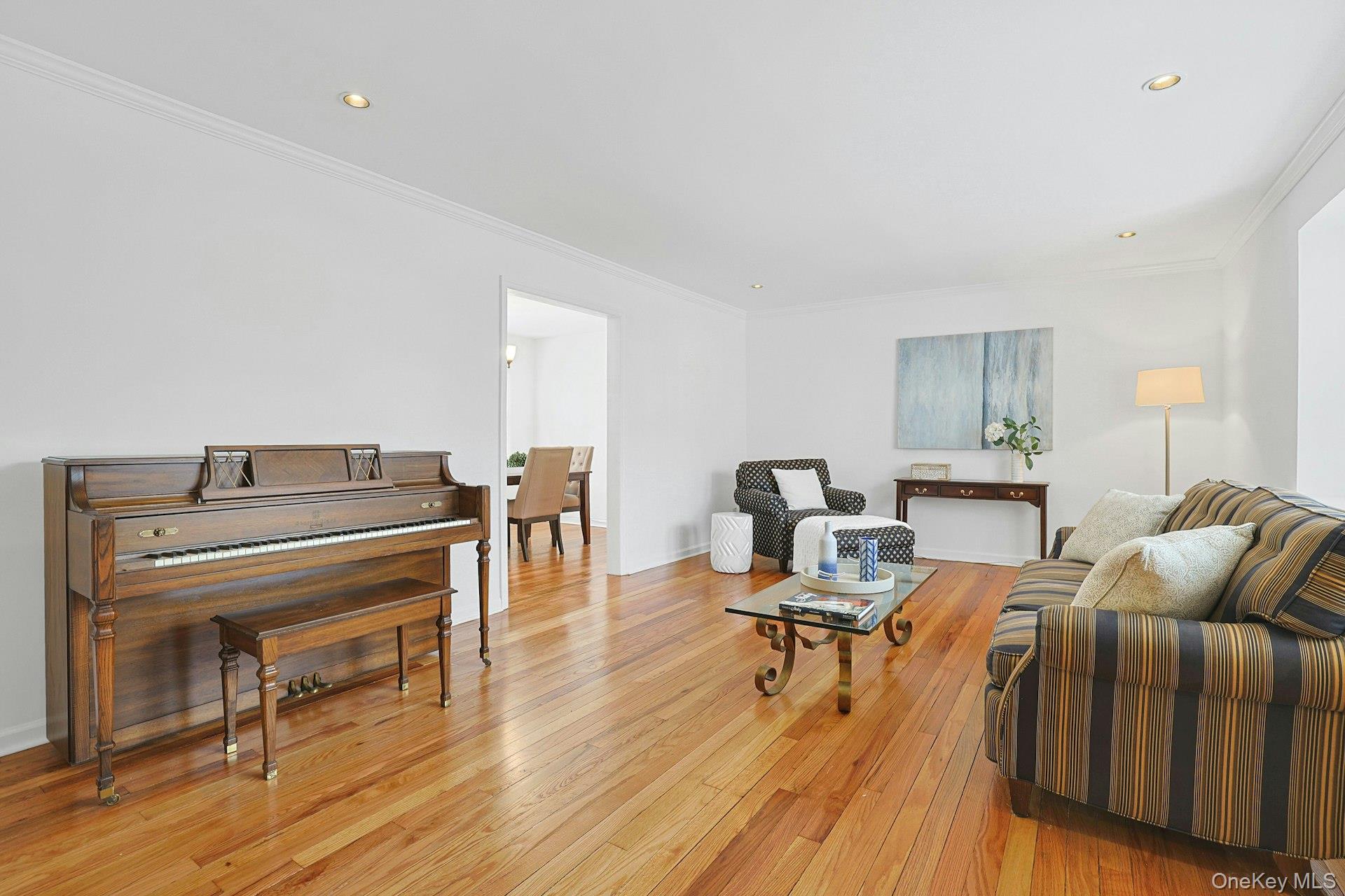 9 Robins Crescent Unit: 9