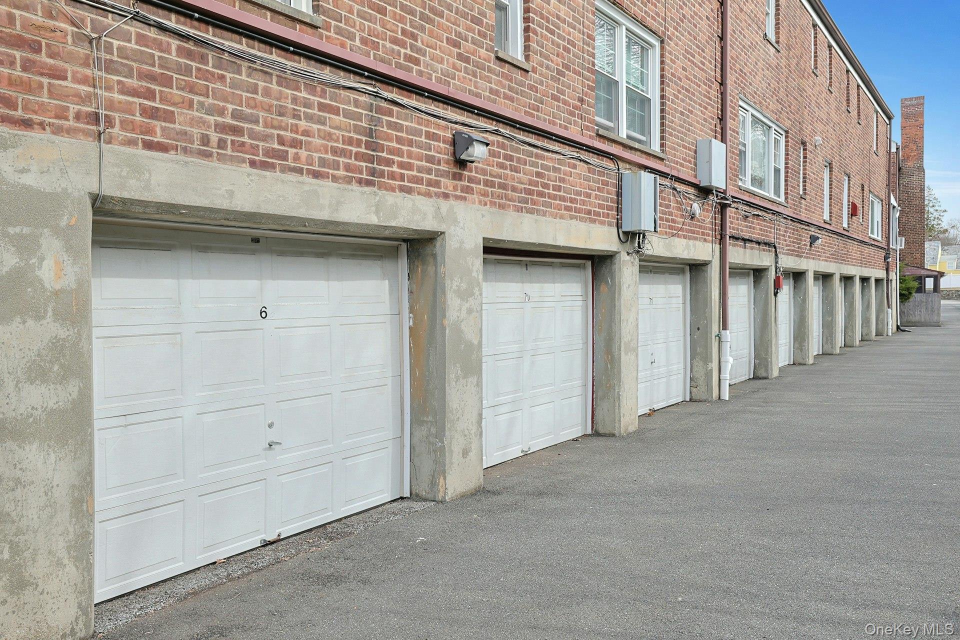 9 Robins Crescent Unit: 9