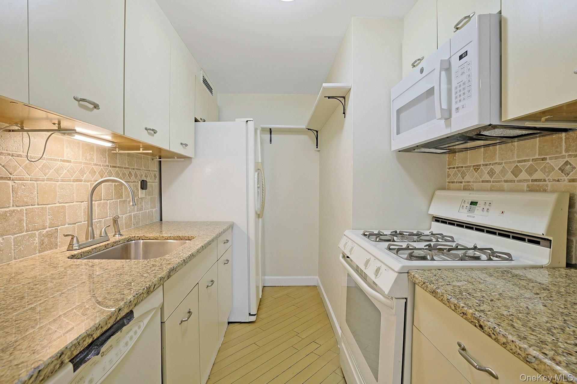 1270 North Avenue Unit: 2L