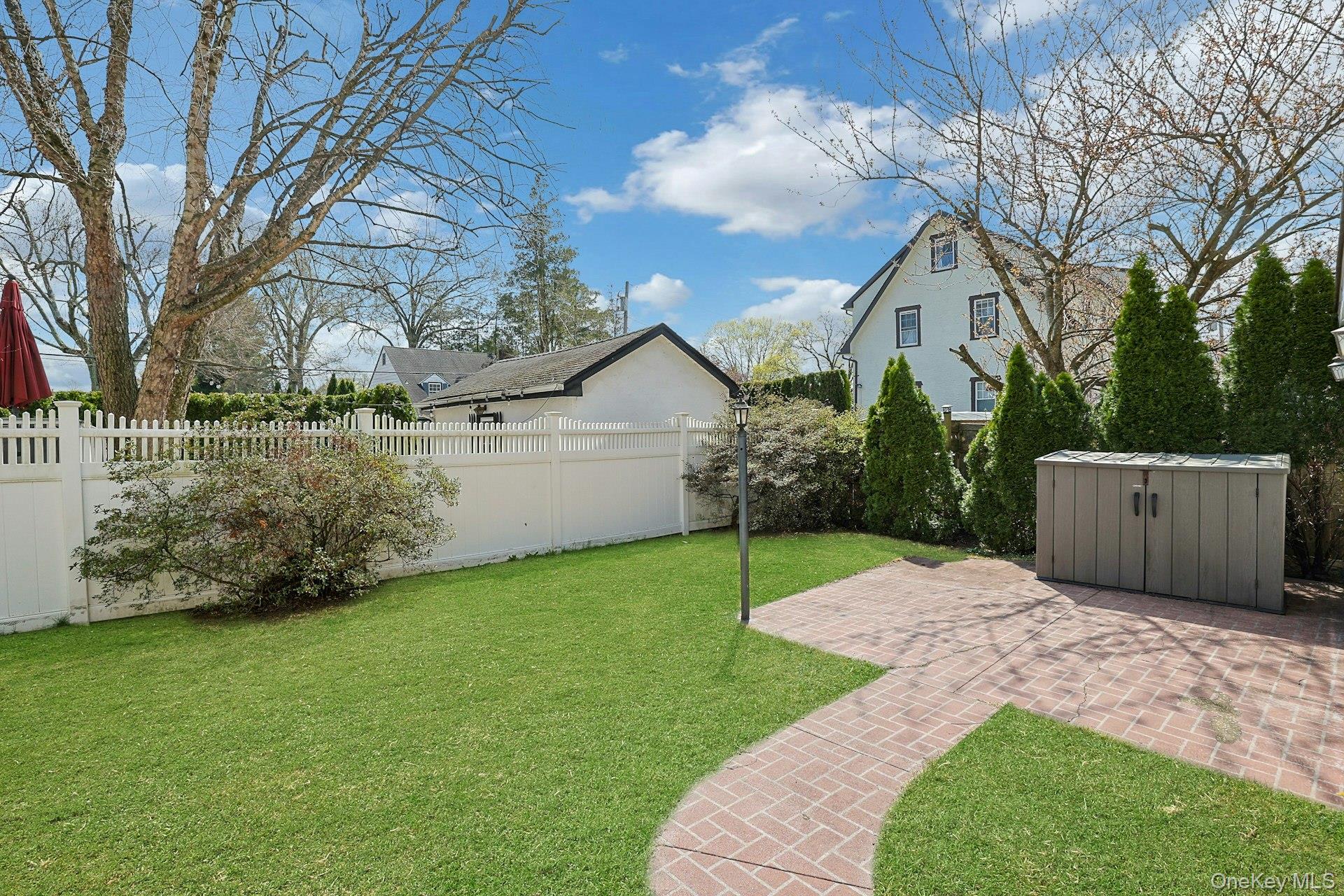 60 Westwood Avenue