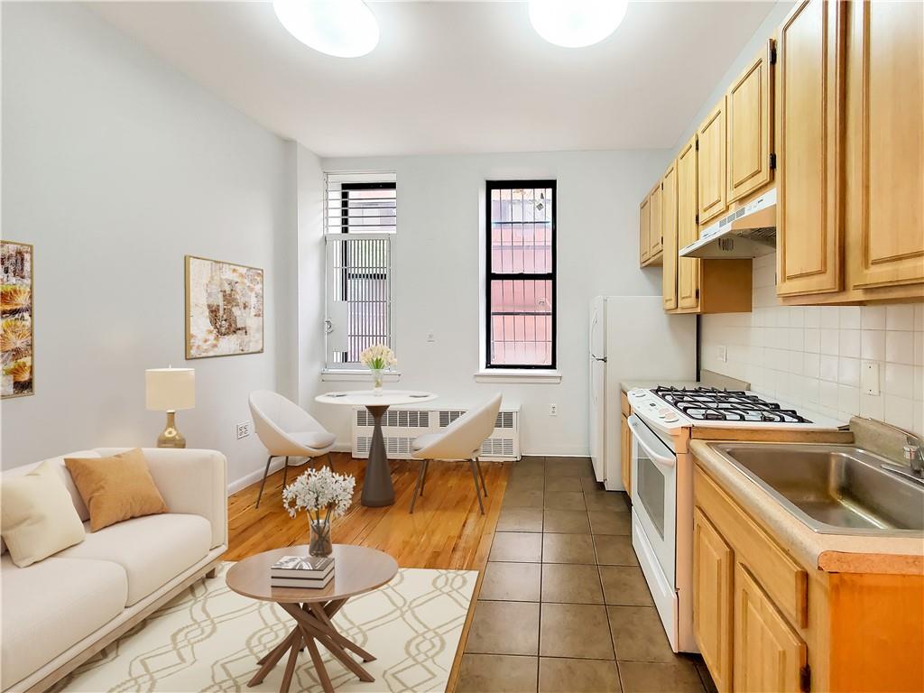 156 E 97th Street Unit: 3