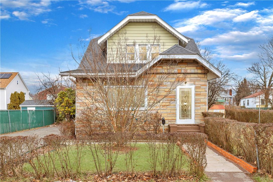 34 Mclean Avenue