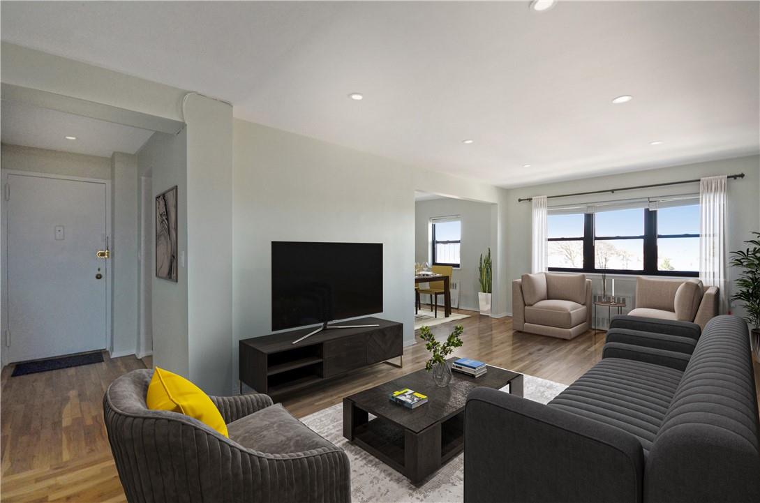 1122 Yonkers Avenue Unit: 6G