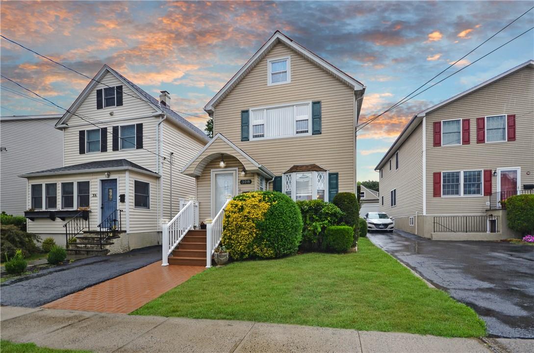 308 Jefferson Avenue Unit: 2