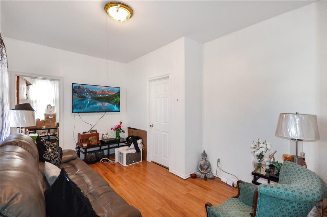 7 Mulberry Street