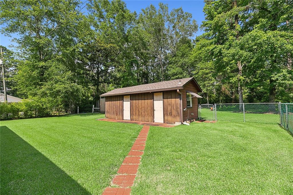 1202 N LEE Road