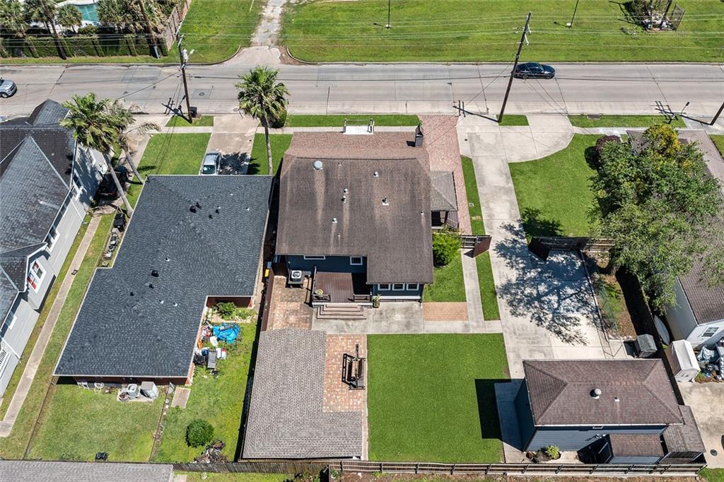 6944 PONTCHARTRAIN Boulevard