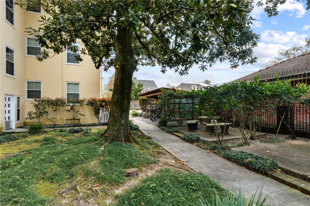 7444 ST. CHARLES Avenue 302