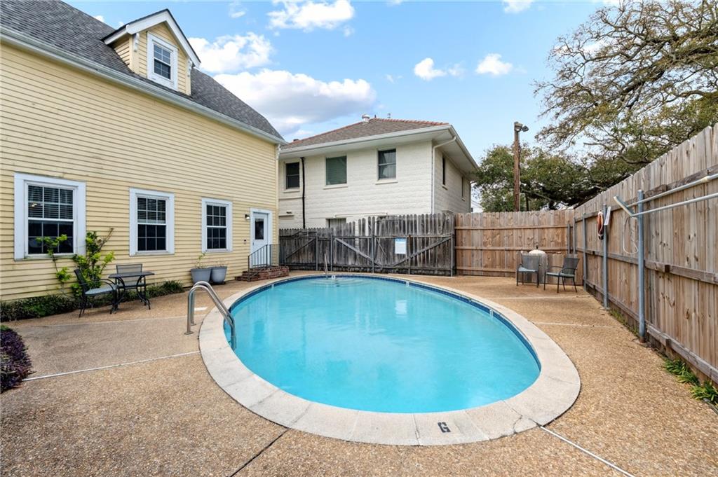 7444 ST. CHARLES Avenue 302