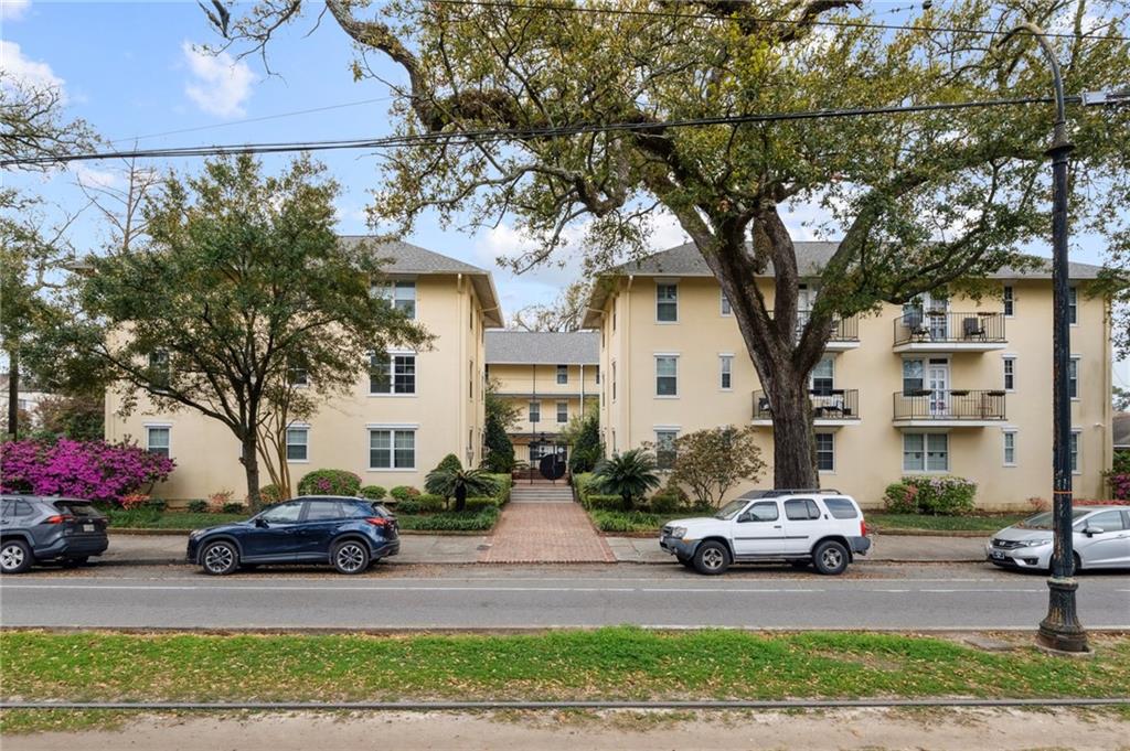 7444 ST. CHARLES Avenue 302