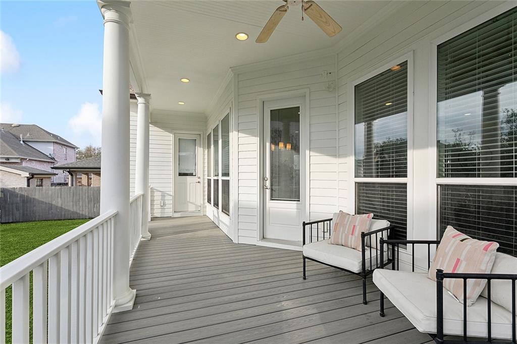 6338 PONTCHARTRAIN Boulevard