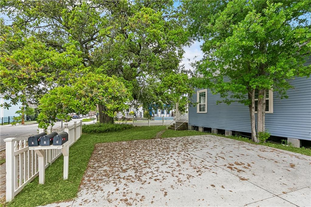 2535 UPPERLINE Street A