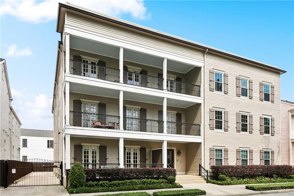 1633 FIRST Street 301