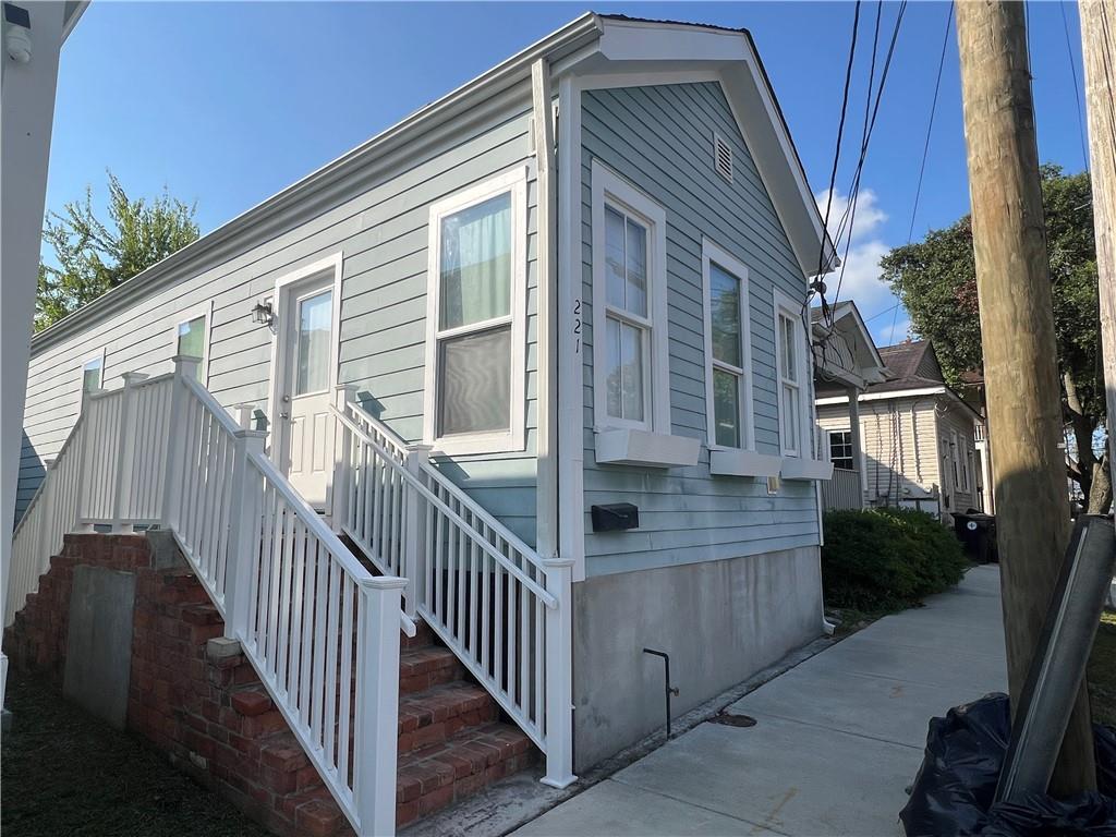 221 MILLAUDON Street