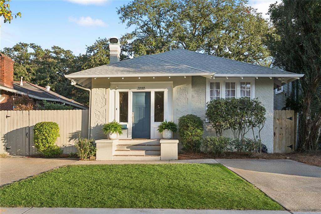 2237 AUDUBON Street