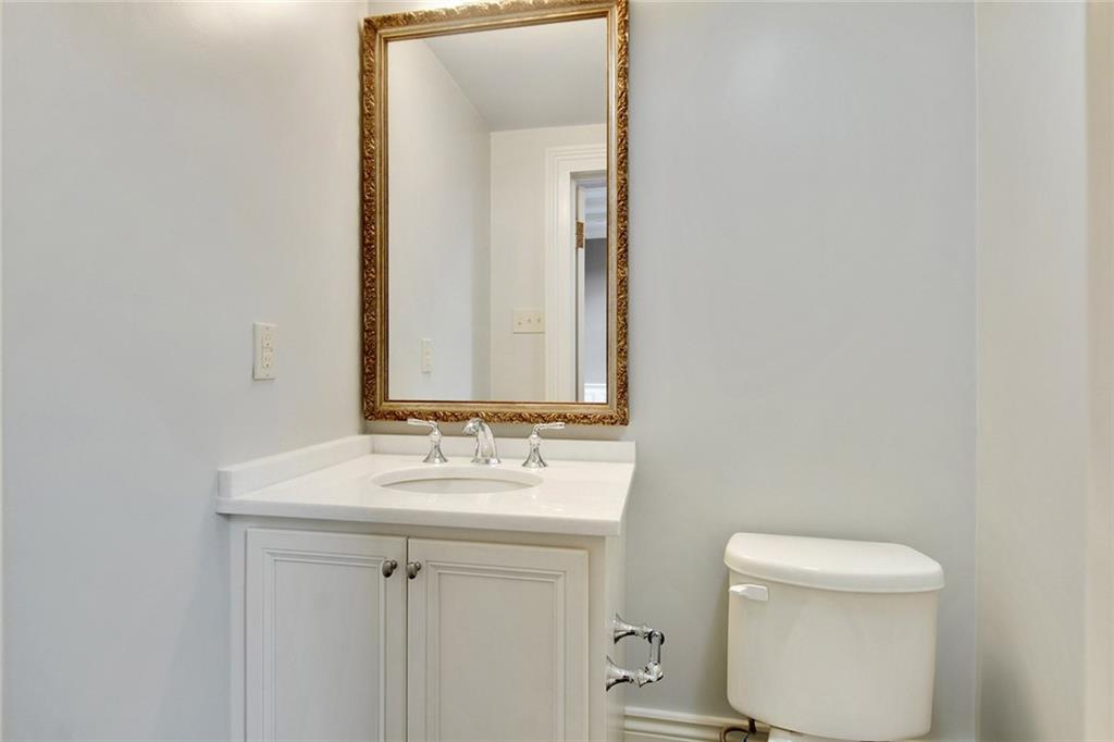 1029 BOURBON Street A