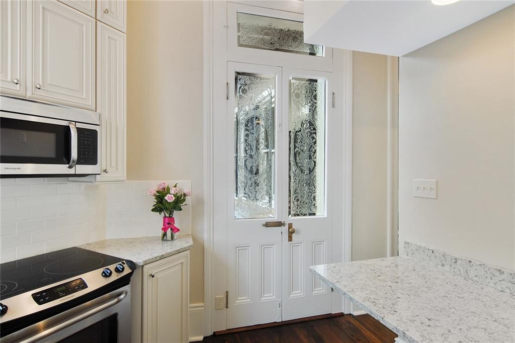 1029 BOURBON Street A