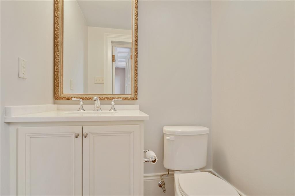 1029 BOURBON Street A