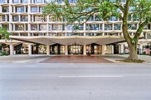 2100 ST CHARLES Avenue 10 L