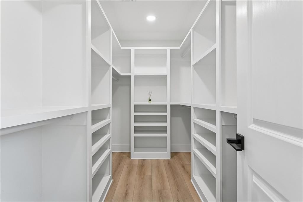 1029 AURORA Avenue