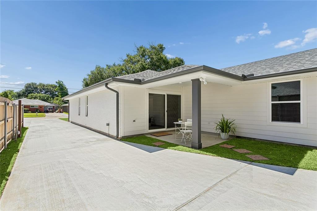 1029 AURORA Avenue