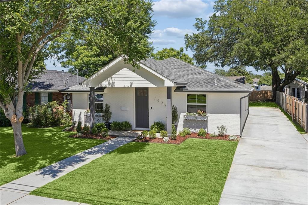 1029 AURORA Avenue