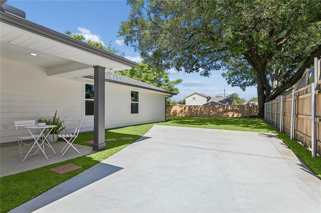 1029 AURORA Avenue