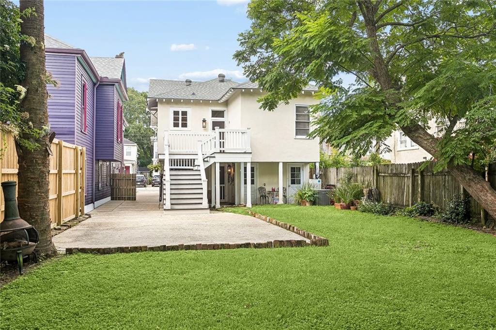 8021 SPRUCE Street