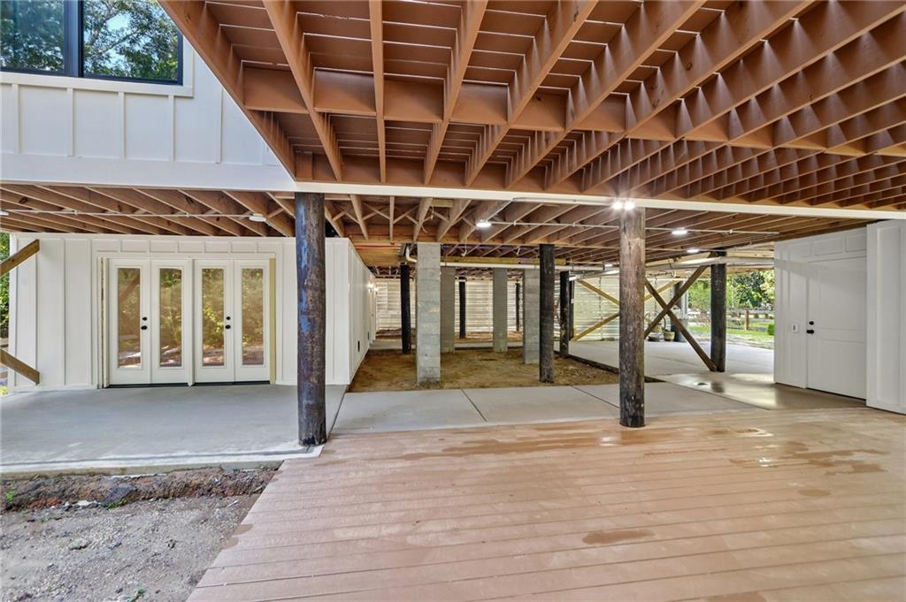 925 OLD LANDING Road