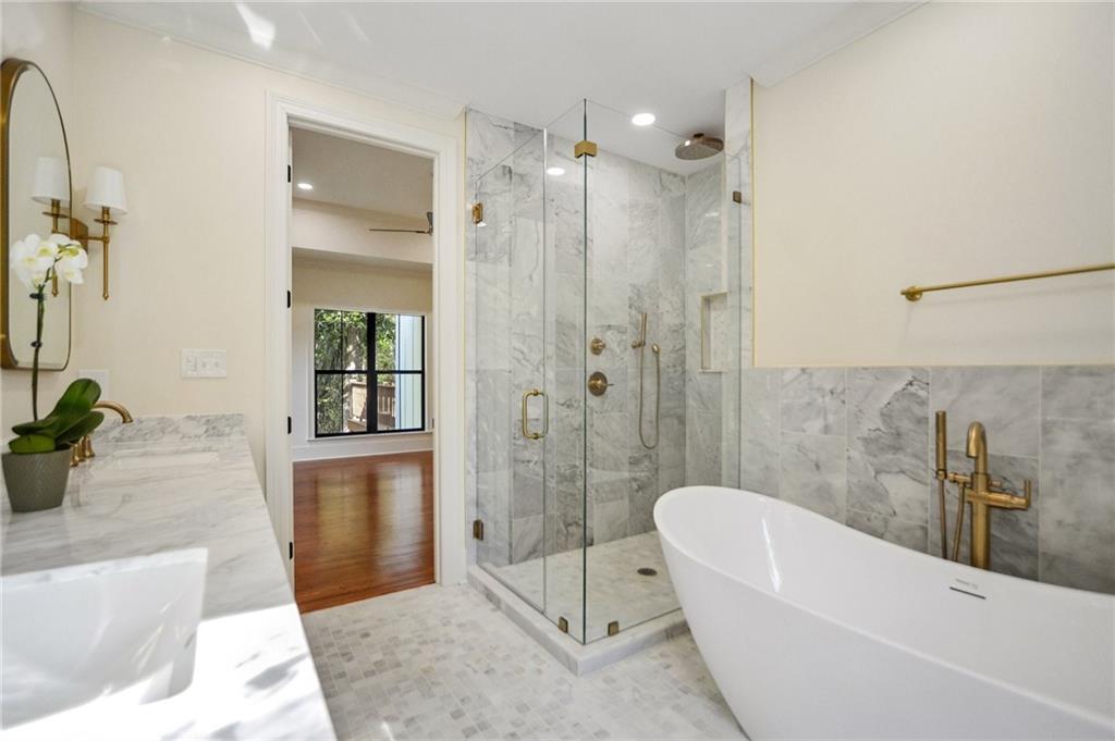 925 OLD LANDING Road