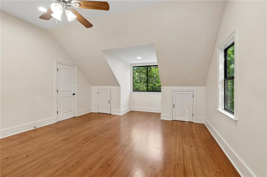 925 OLD LANDING Road