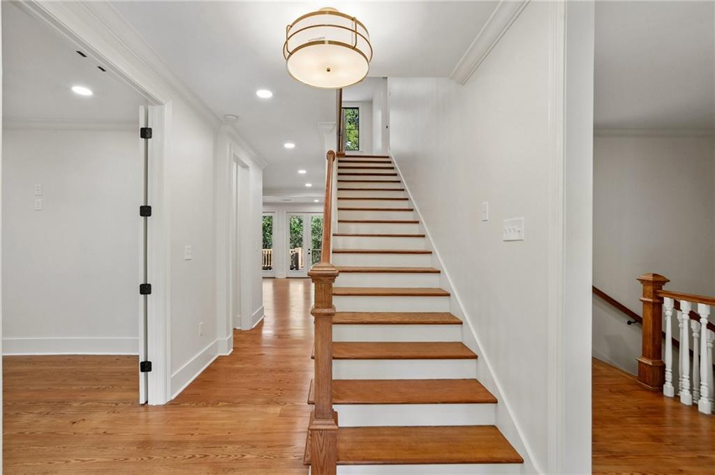 925 OLD LANDING Road
