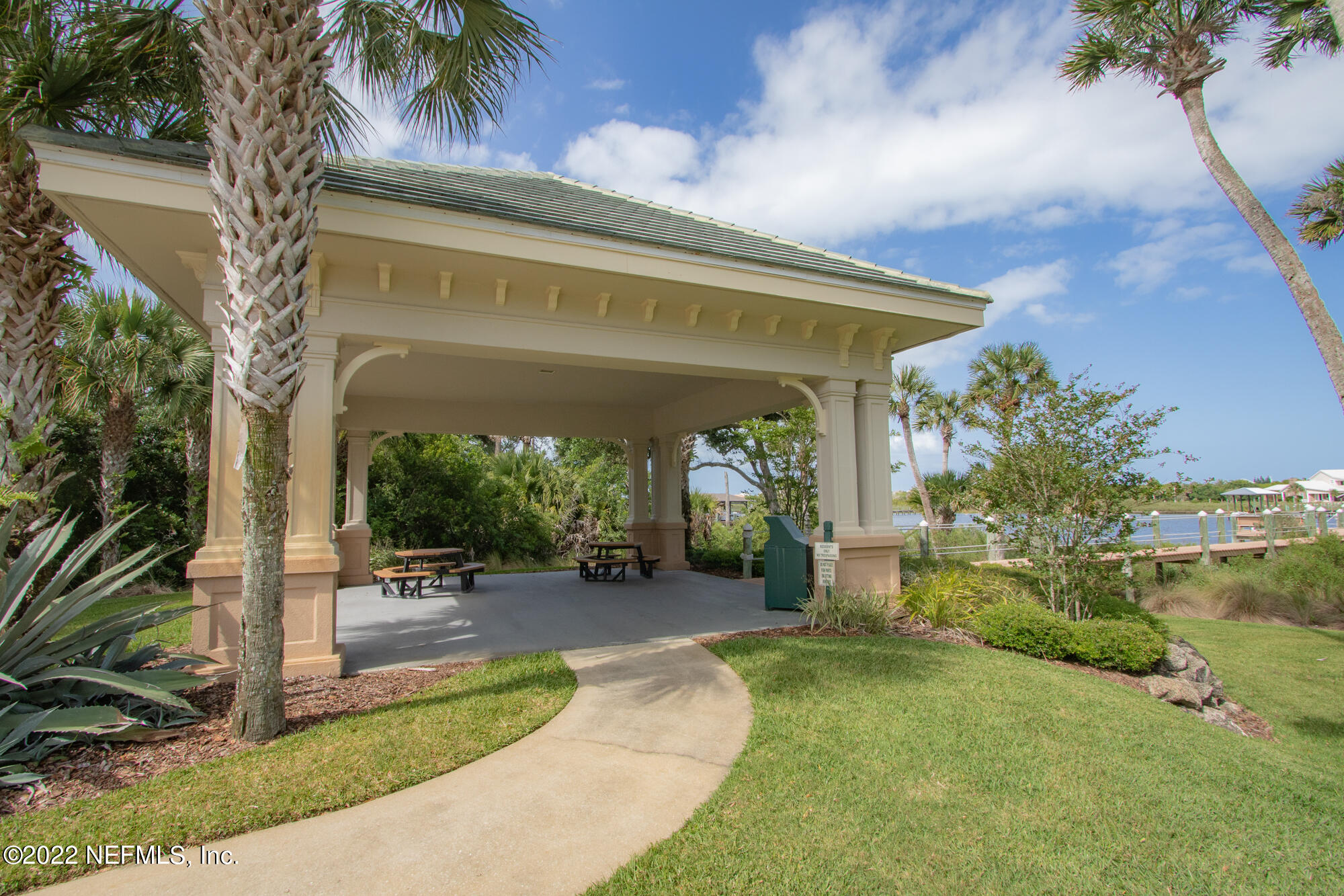 246 S RIVERWALK Drive