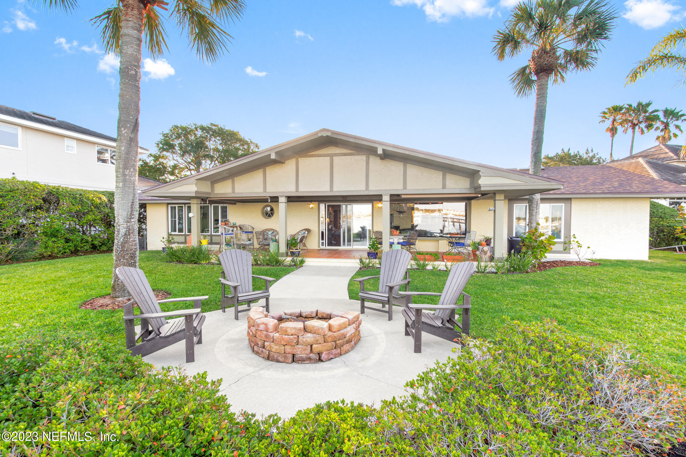 239 S MATANZAS Boulevard