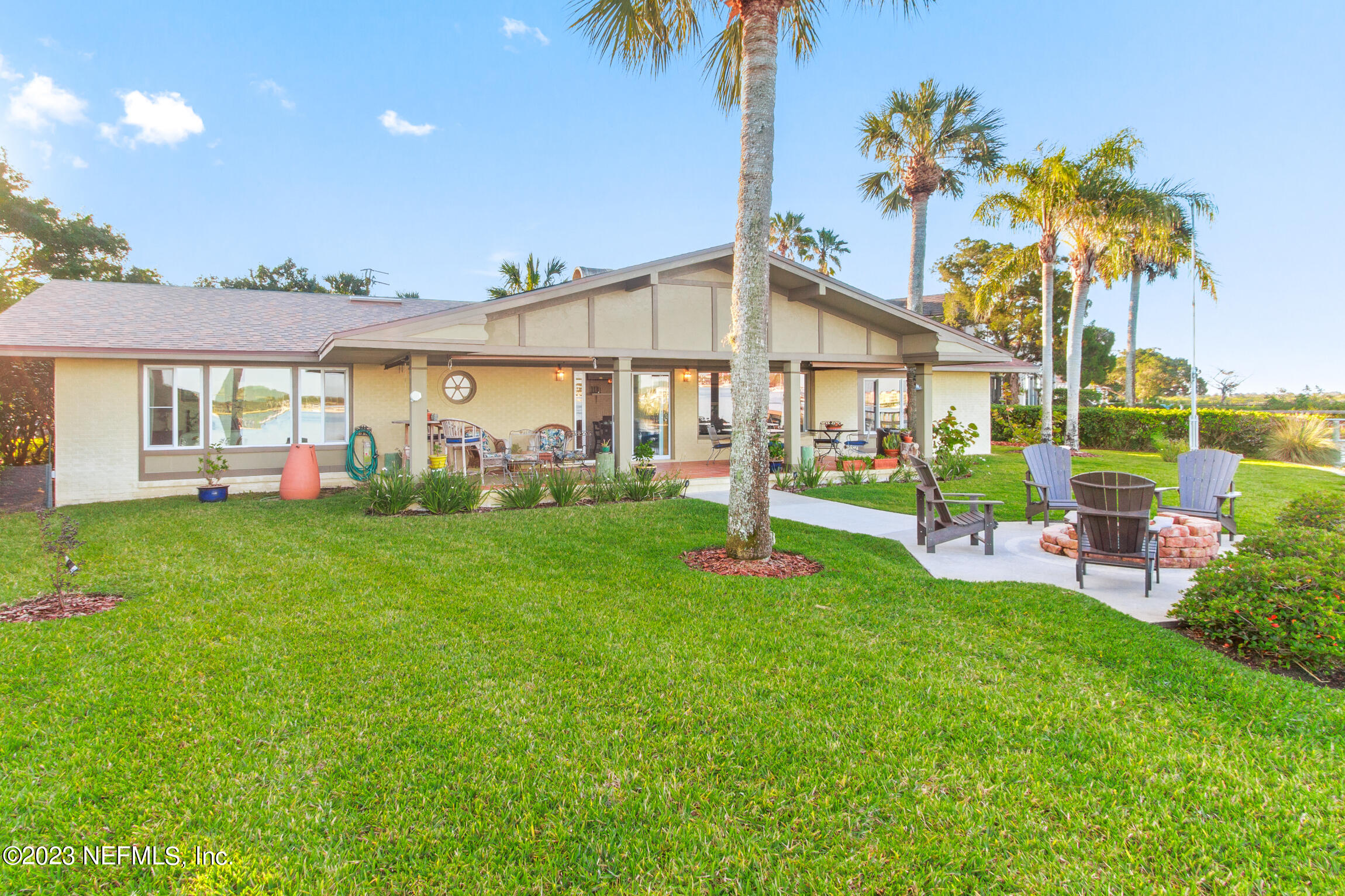 239 S MATANZAS Boulevard
