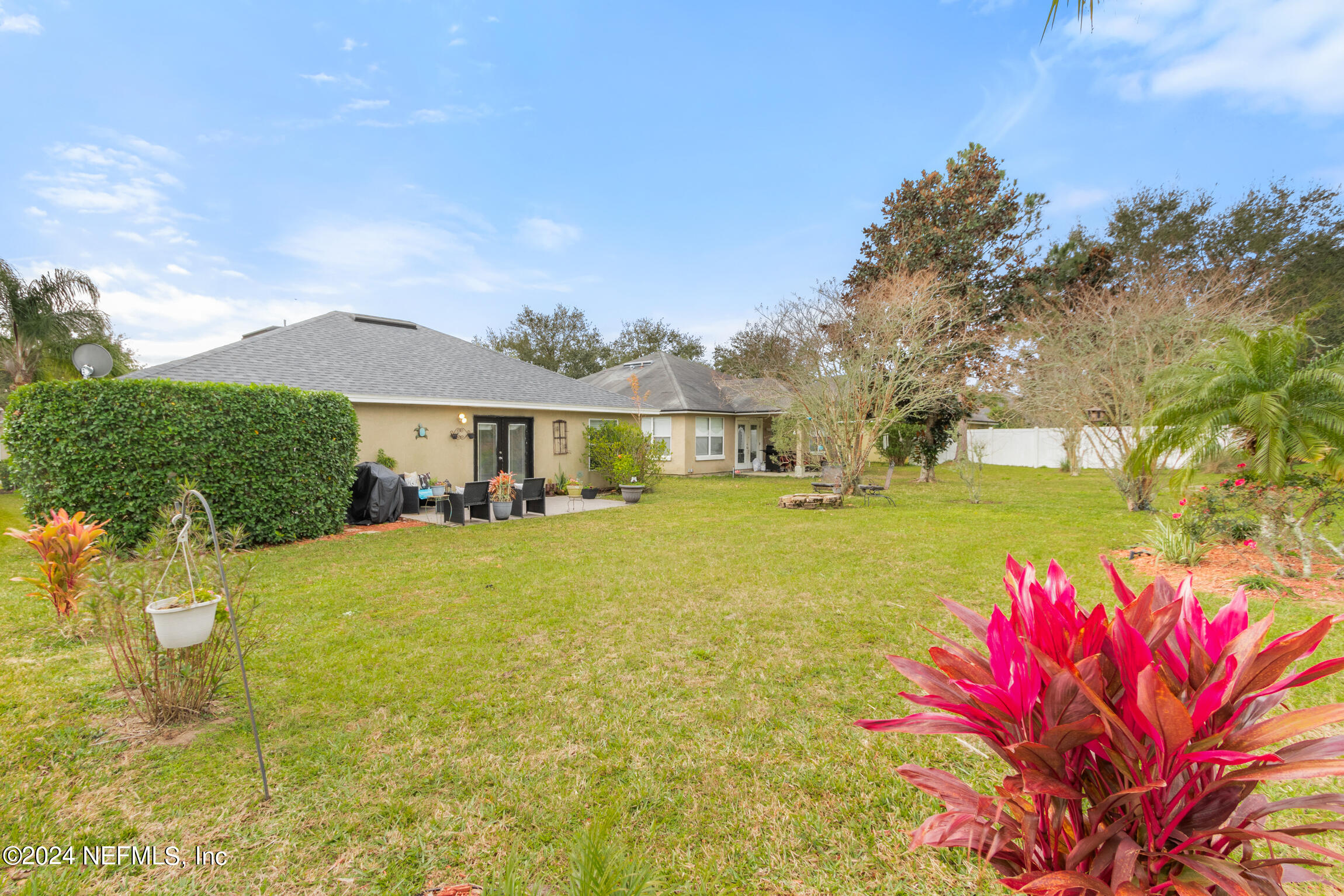 920 OAK ARBOR Circle