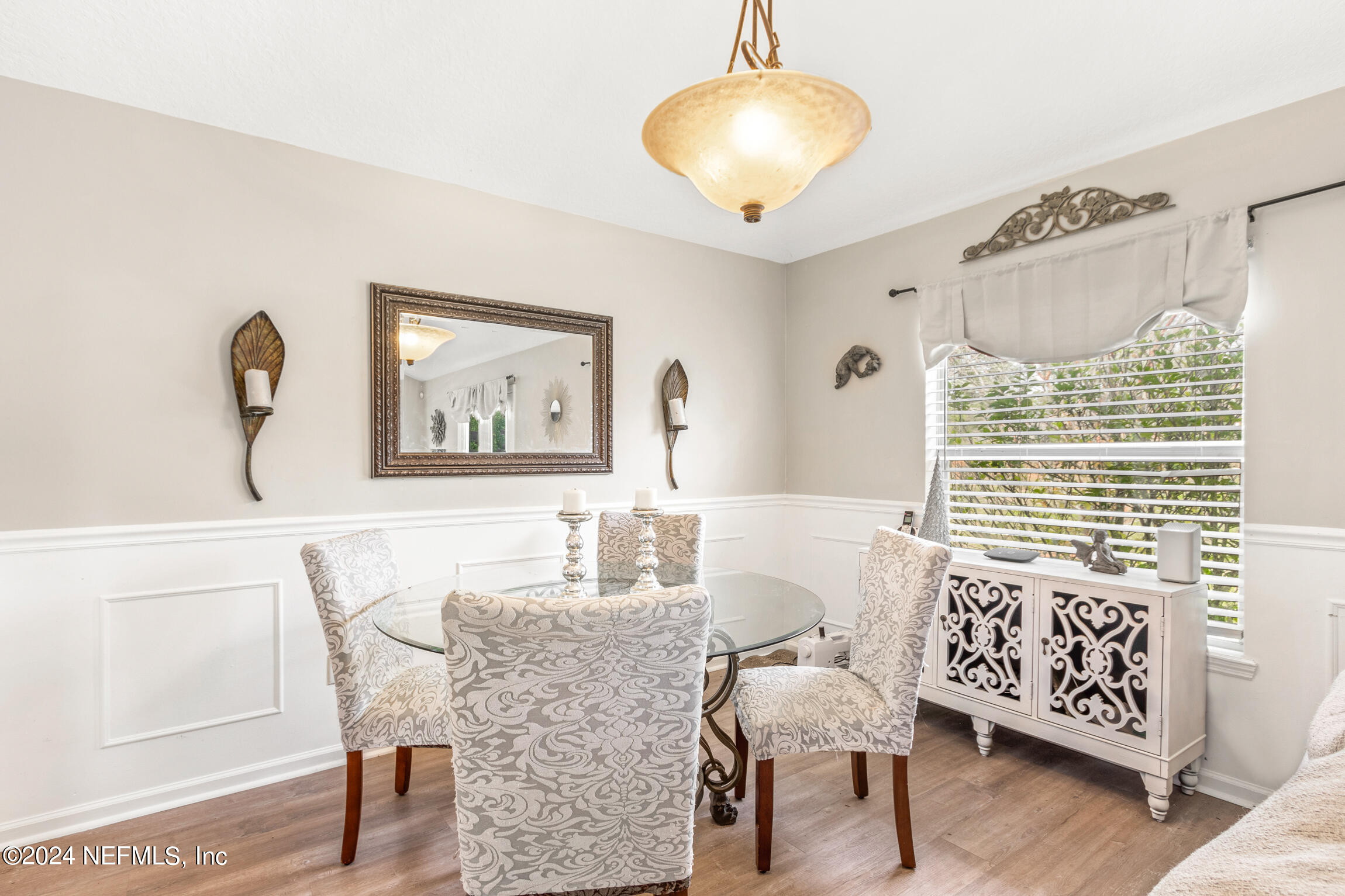 920 OAK ARBOR Circle