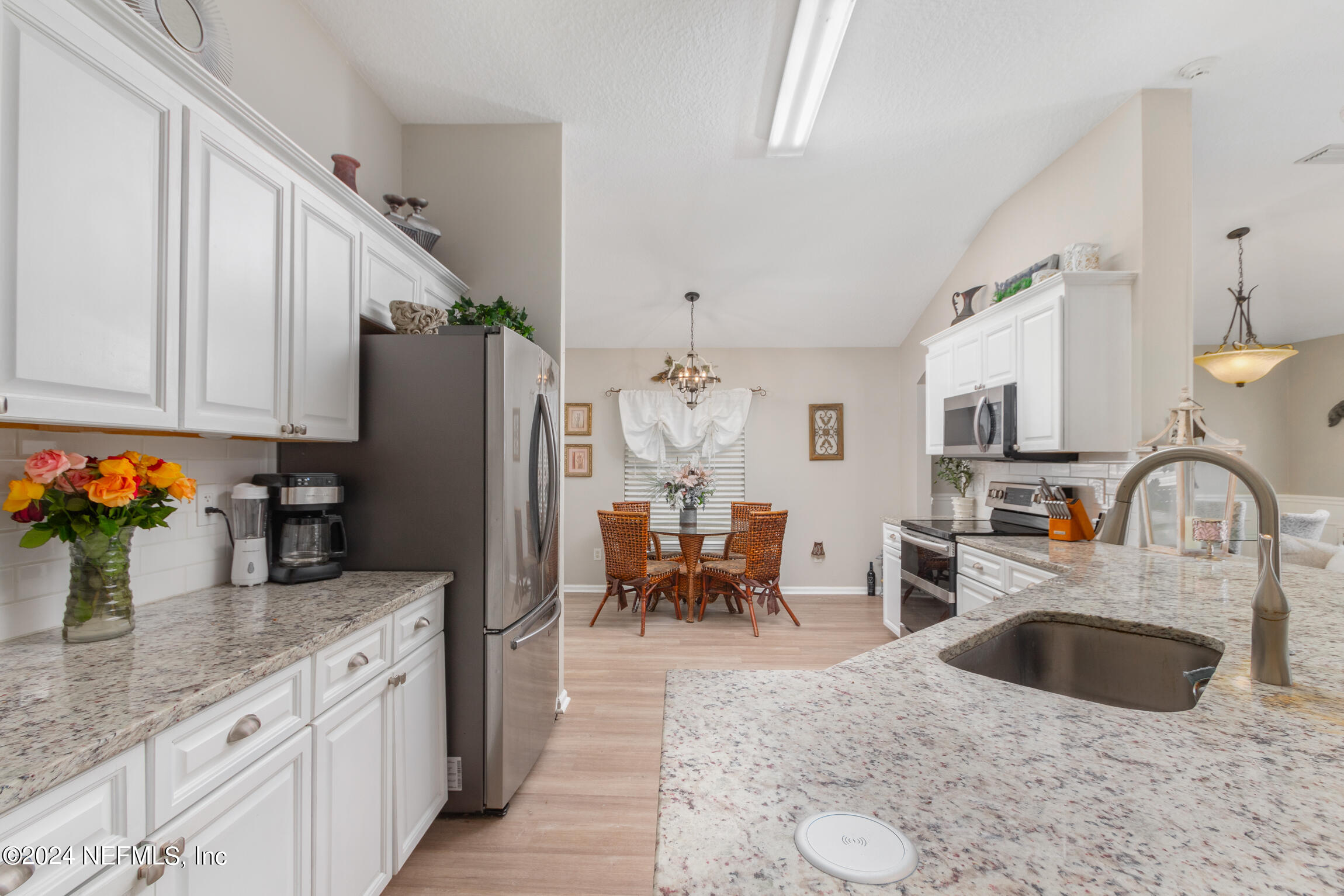 920 OAK ARBOR Circle