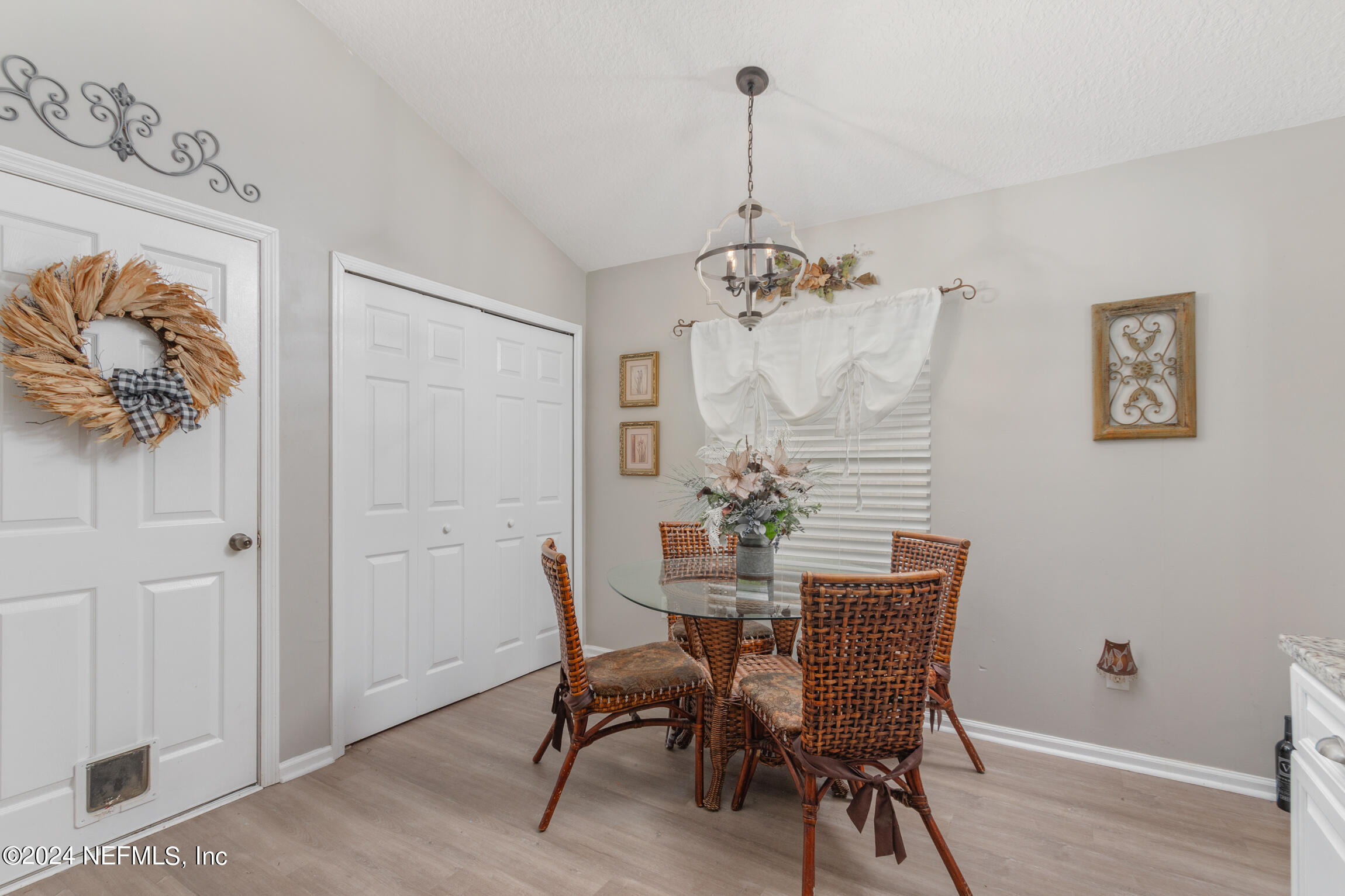 920 OAK ARBOR Circle