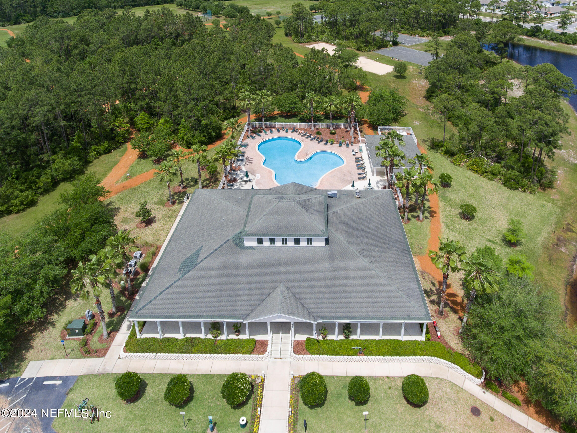 920 OAK ARBOR Circle
