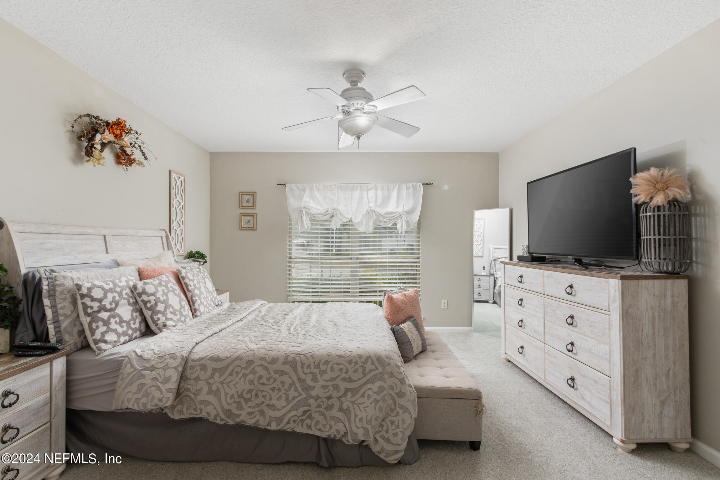 920 OAK ARBOR Circle