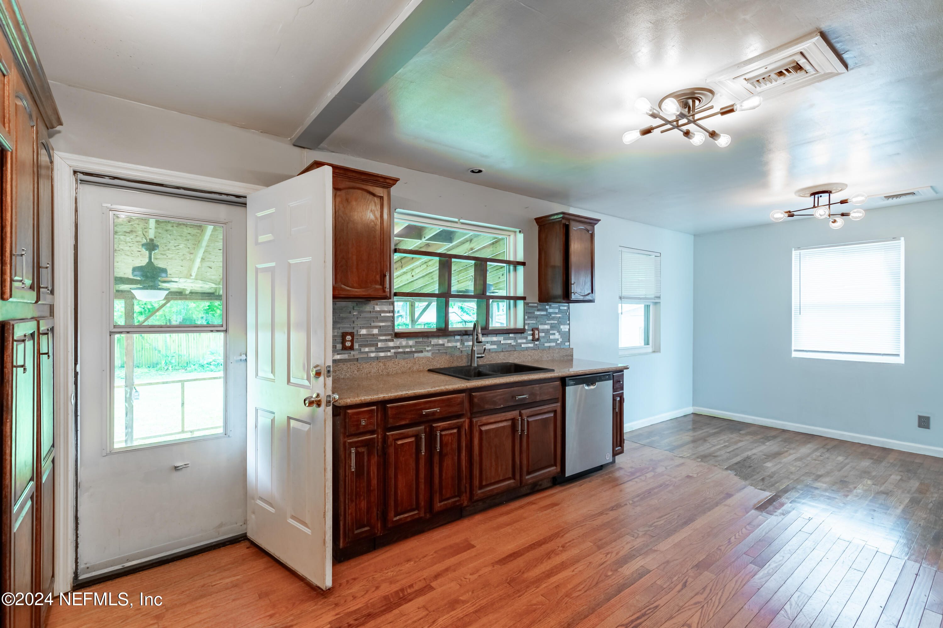 5394 POPPY Drive