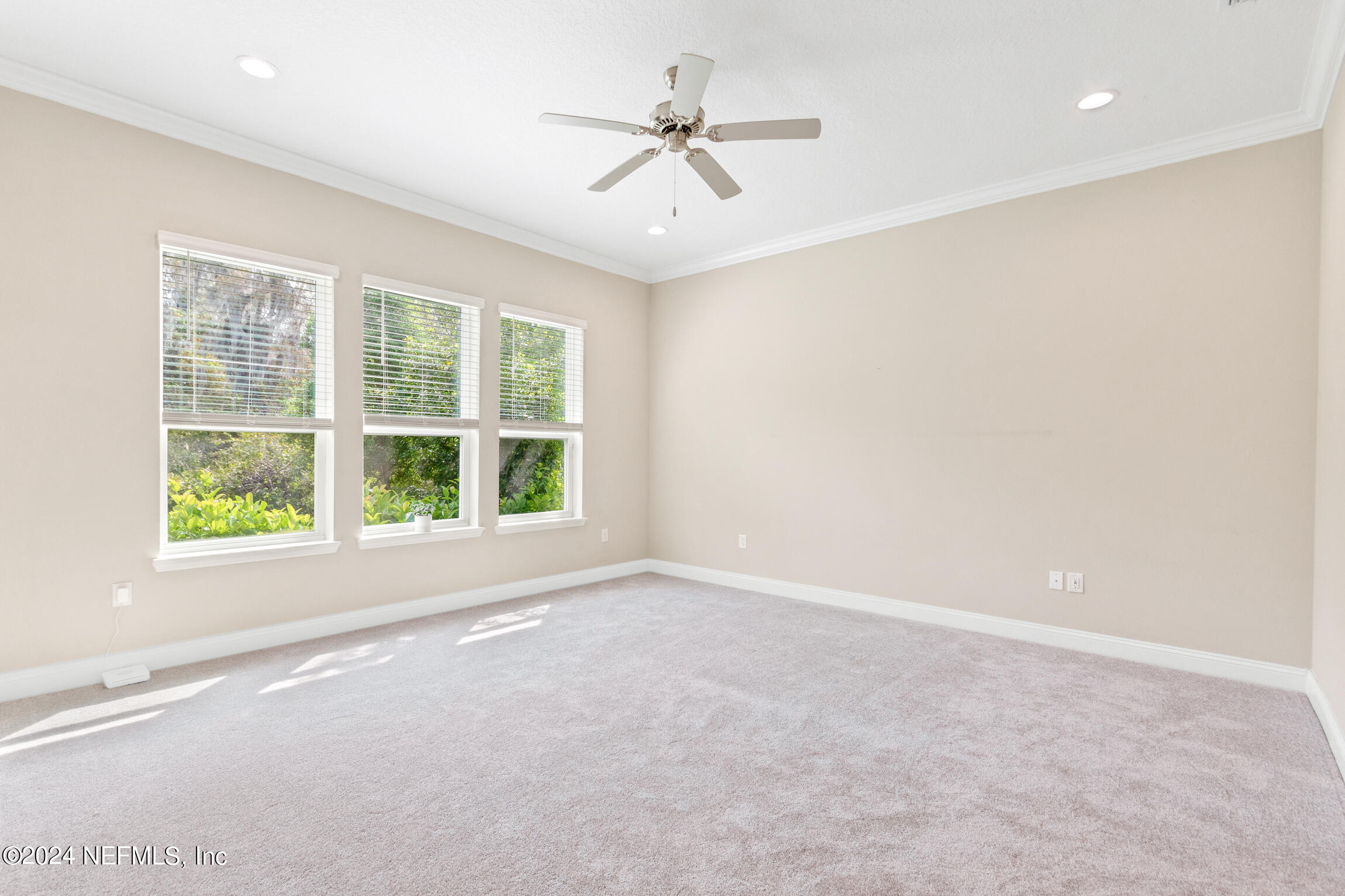 241 DOSEL Lane